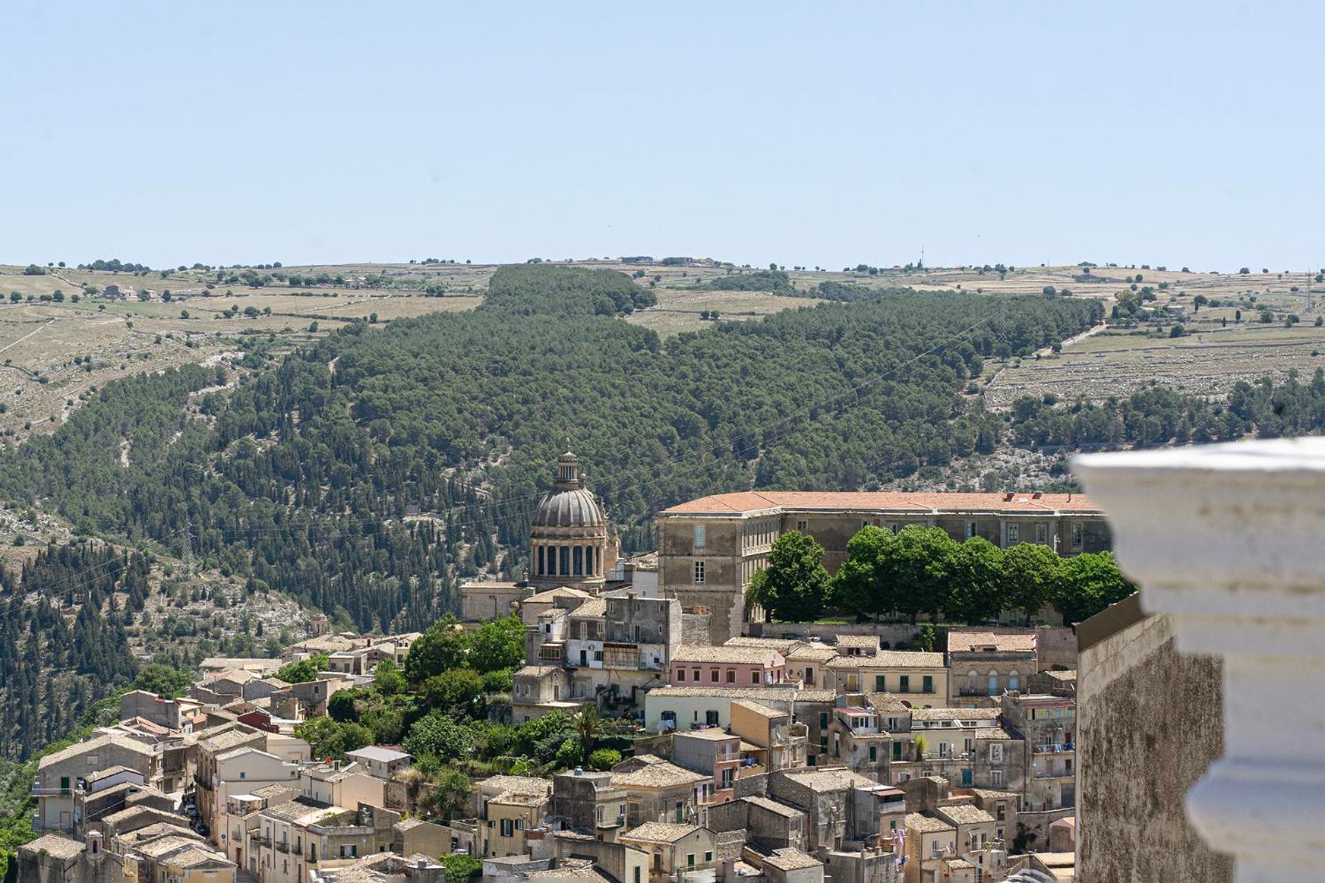 فيلا ديل لاورو راغوزا المظهر الخارجي الصورة